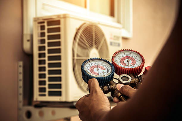 Professional Hvac technician working in Maple Shade, NJ